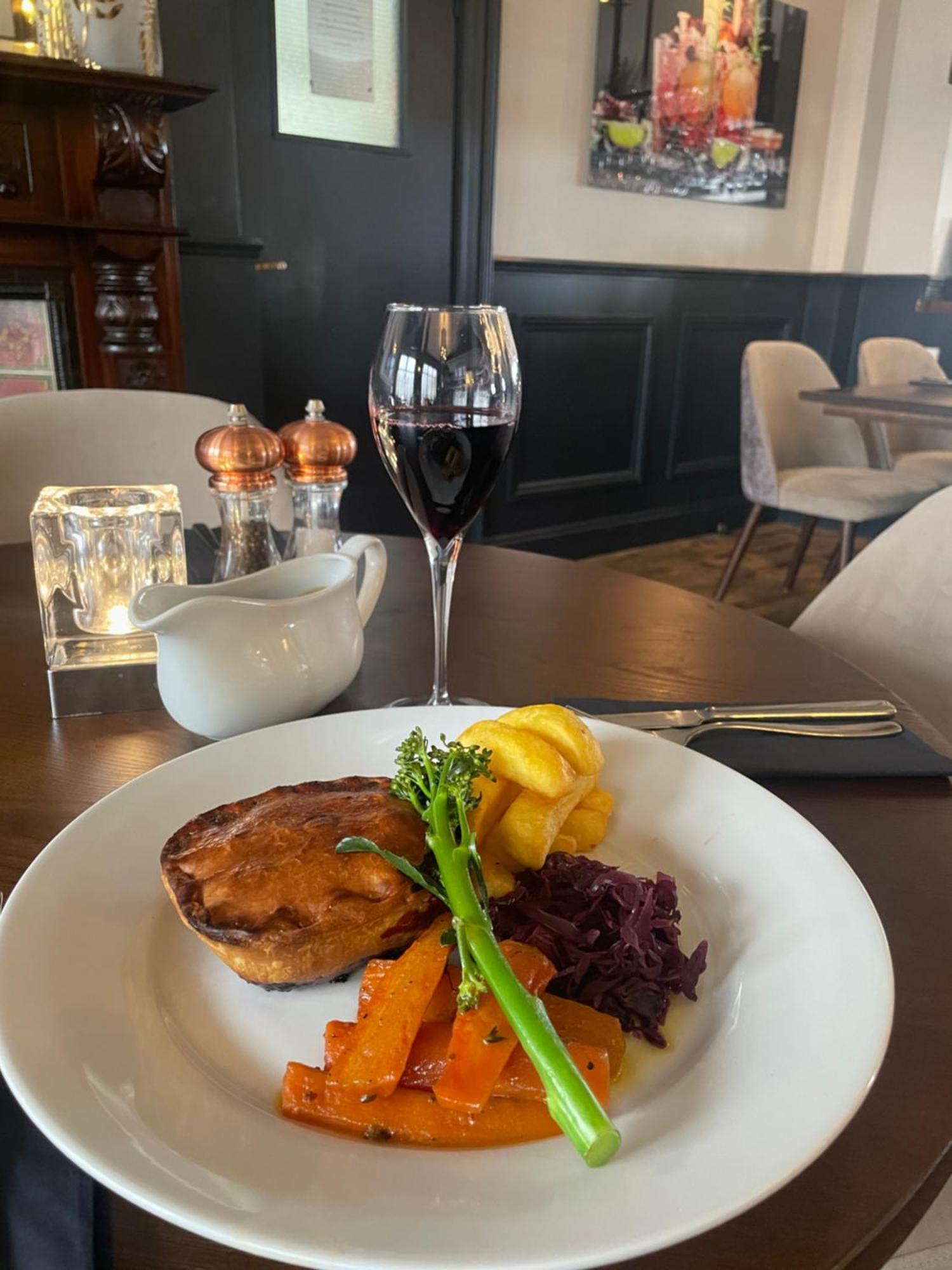 The Lilly Restaurant With Rooms Llandudno Esterno foto